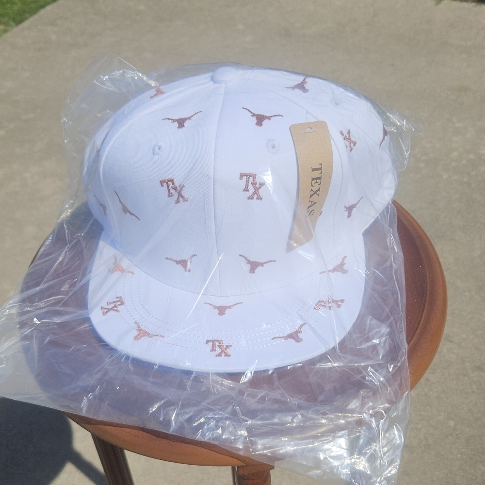 Gray and White Patterned Baseball Hat